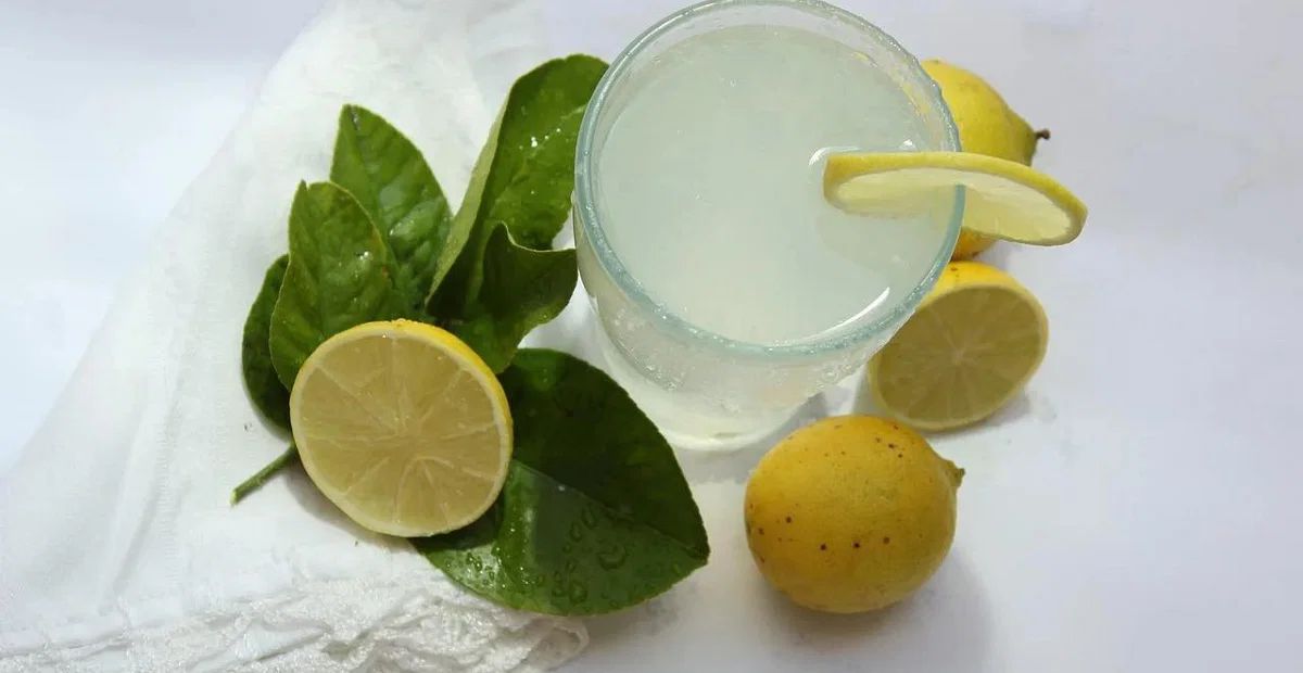 Lemon Water For Detoxification And Vitamin C